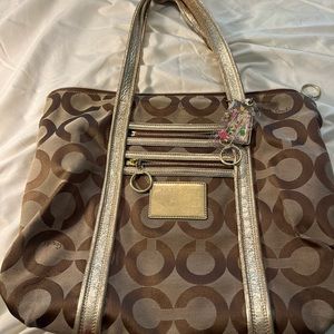 Coach bag brown with gold accents